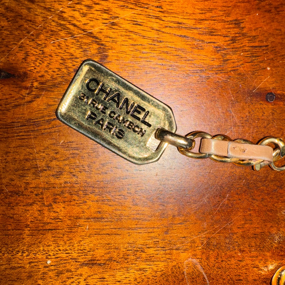 CHANEL Rue Cambon Beige Leather Belt with Gold Chain - Picture 2 of 7